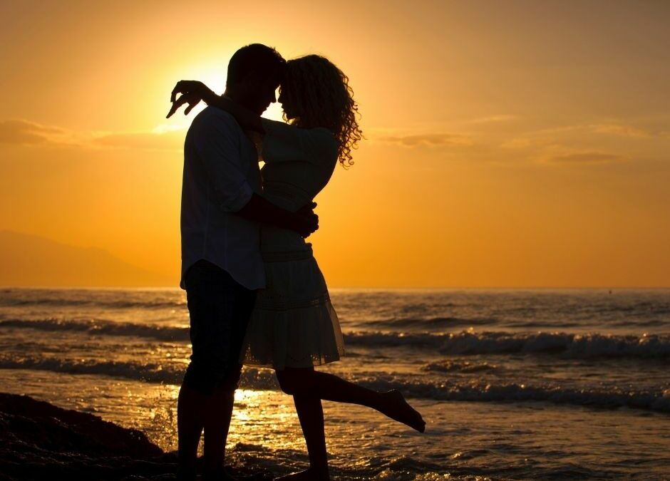 Celebrate Valentine’s Day on the Gold Coast: A Romantic Burleigh Escape